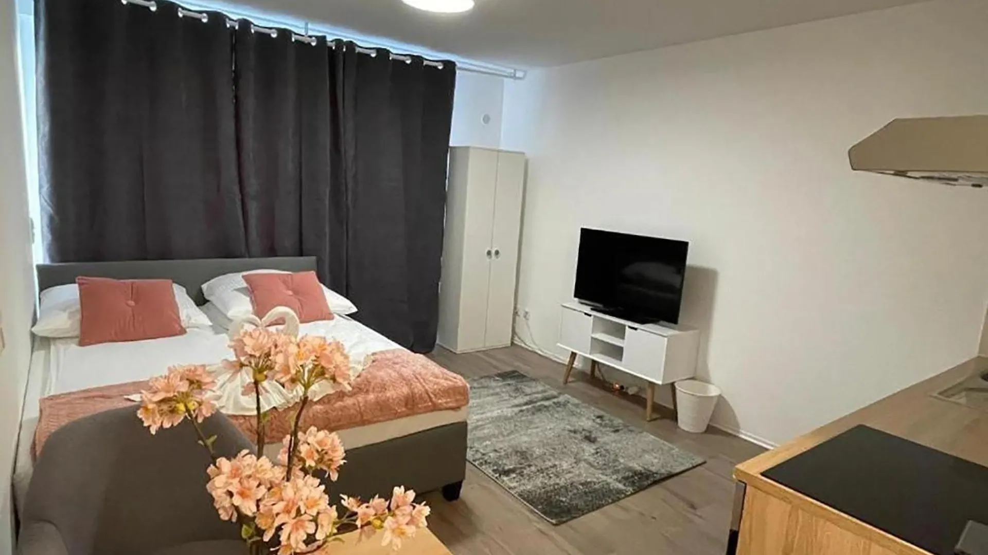 Central Studio Aparment In Popular Neighborhood ケルン